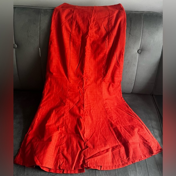 NEVER WORN, summer fitted midi skirt, Burnt orange, comfy and stylish - Picture 2 of 3